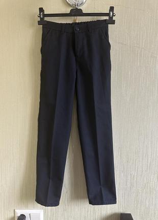 Брюки новые на мальчика
