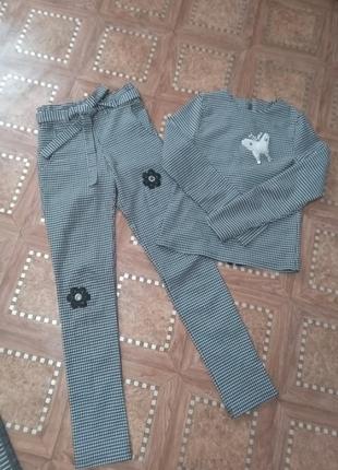 Стрейчевый костюм на девочку 12 лет, рост 152, не секонд