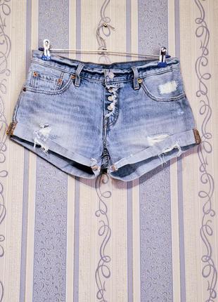 Стильные джинсовые шорты levi's