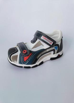 Нереально круті босоніжки від jong.golf для хлопчиків