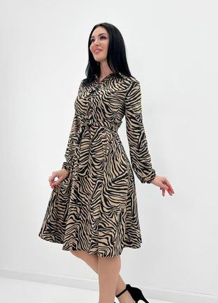 Женское платье миди в животный принт зебра с длинными рукавами с поясом7 фото