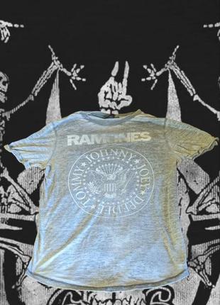 Футболка ramones