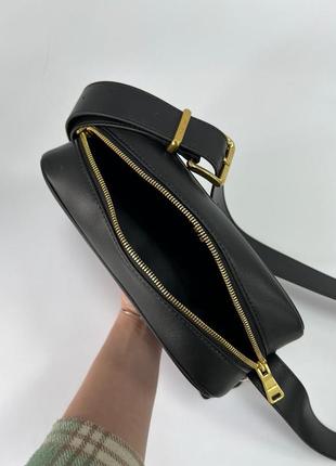 Элегантная женская сумка бренда miu miu черная кожаная кросс боди мини легкая миу миу5 фото