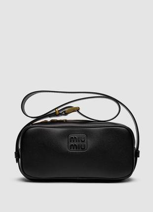 Элегантная женская сумка бренда miu miu черная кожаная кросс боди мини легкая миу миу10 фото
