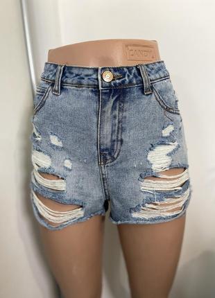 Короткие джинсовые шорты с потертостями No3118 фото