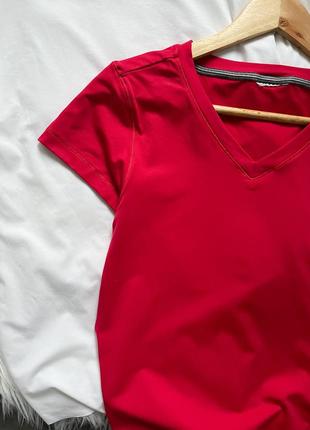 Червона спортивна футболка adidas3 фото