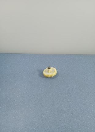 Шестірня середня для м'ясорубки polaris pmg1840