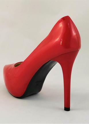 Женские красные туфли на каблуке шпильке лаковые модельные (размеры: 36,37,38,39) - 16-23 фото