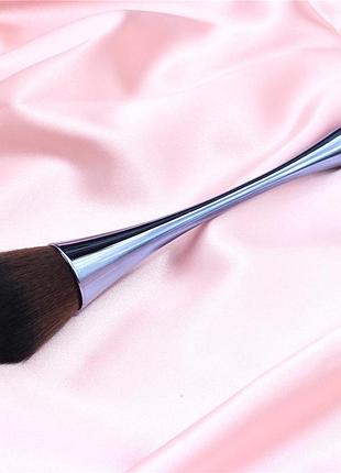 Пензлик для макіяжу