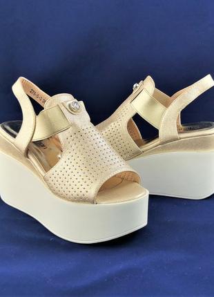 Жіночі сандалі босоножки на танкетці платформа бжеві золотийліт (розміри: 40) - 5-32 фото