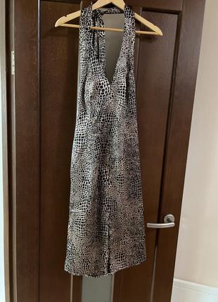 Стильна сукня в леопардовий принт спереду розріз4 фото