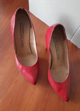 Жіночі туфлі