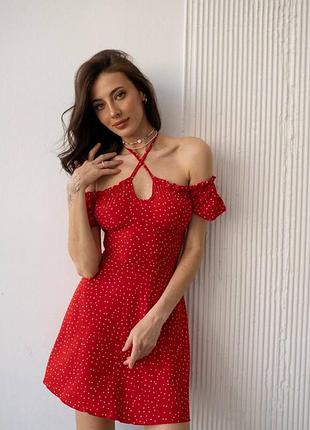 Сукня червона в цяточку