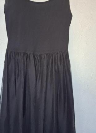 Стильное чёрное платье на бретельках с юбкой из фатина размер s2 фото