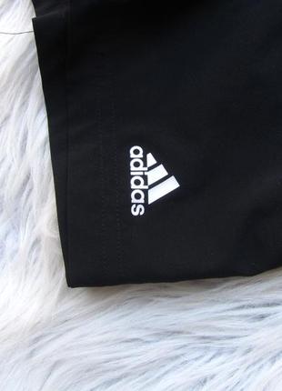 Спортивні шорти челсі з логотипом adidas essentials small logo chelsea shorts10 фото