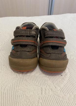 Детские ботинки кроссовки 18 размер