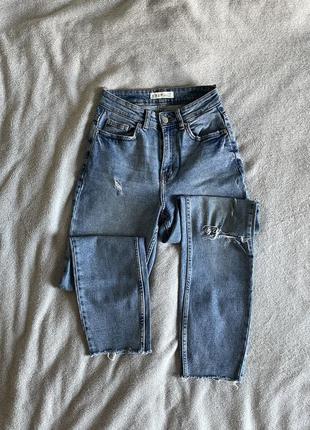 Джинсы с разрезом &lt;unk&gt; denim co