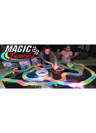 Magic tracks светодиодная трасса,трасса для машинок на 165 деталей весенняя распродажа!