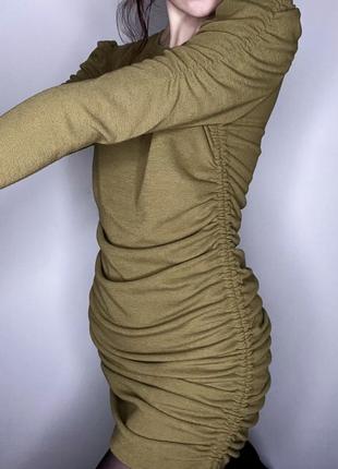 Сукня с затяжками по бокам, регулюючи довжину,та об‘ємними плечиками6 фото