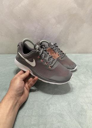 Nike tanjun кроссовки оригинал