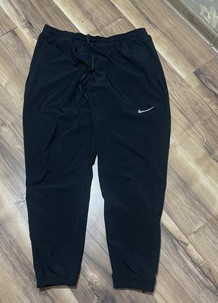 Нейлоновые брюки nike