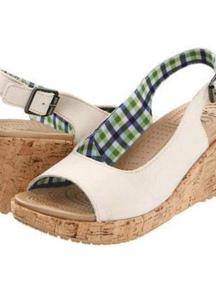 Босоніжки Чоботи ботинки Icon crocs kids lodgepoint boot