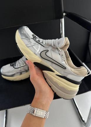 Nike runtekk silver1 фото