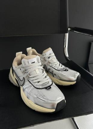 Nike runtekk silver5 фото