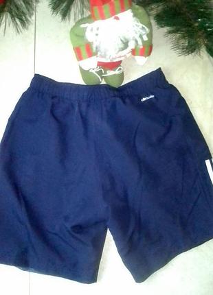 Adidas essentials -спортивні шорти розмір м