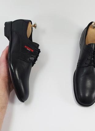 Чорні туфлі