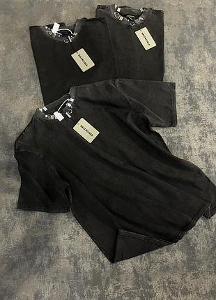 Футболка balenciata