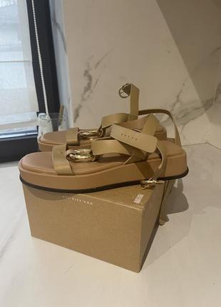 Босоножки кожаные zara, 37 размер