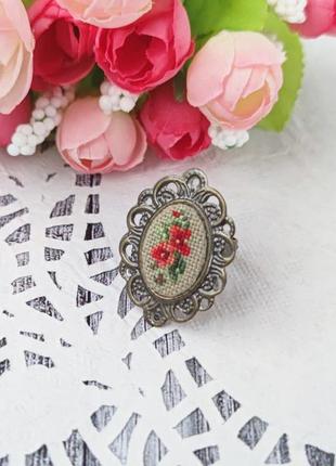 Кольцо с вышивкой "летние цветы"