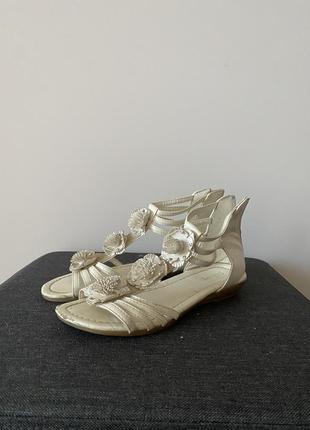 Босоножки детские