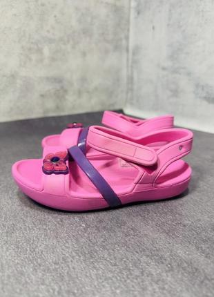 Дитячі сандалі crocs lina sandal