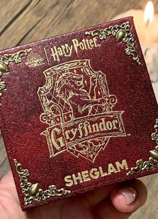 Sheglam harry potterTM gryfffindorTM house palette 4-clolor палетка теней гарри поттер, гриффиндор