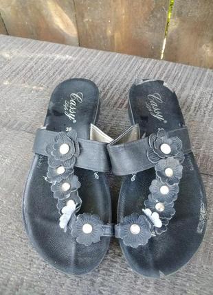 Шльопанці легенькі eassy