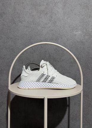 Легкі жіночі білі кросівки adidas deerupt runner