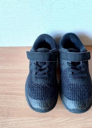 Легкі дихаючі кросівки nike revolution 29,5 р. устілка 19 см