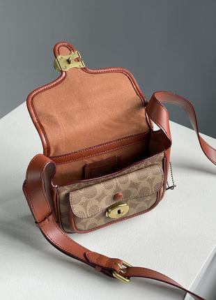 Жіноча сумка в стилі coach tabby messenger in signature canvas premium.7 фото