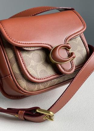 Жіноча сумка в стилі coach tabby messenger in signature canvas premium.6 фото