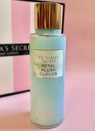 Парфюмированный спрей для тела victoria’s secret аромат petal plush clouds