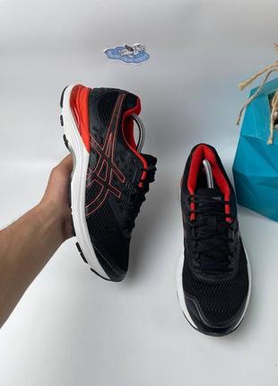 Кросівки asics