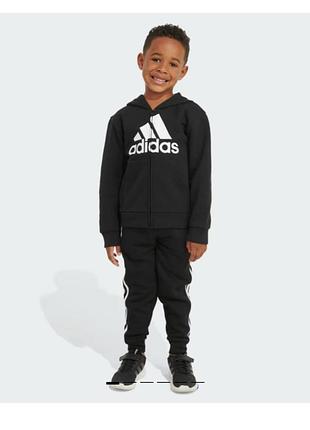 Спортивний костюм adidas