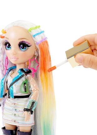 Лялька rainbow high - стильна зачіска (з аксесуарами) 5693294 фото