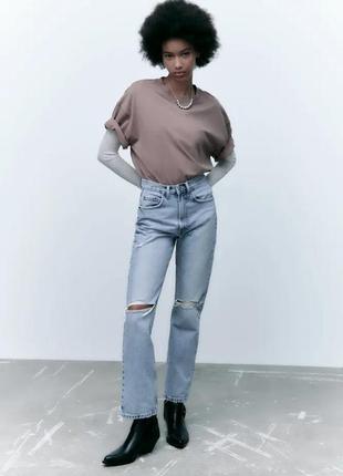 Прямые голубые джинсы с заводскими разрезами от zara, плотные10 фото