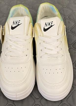 Новые женские кроссовки nike air force 12 фото