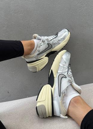 Кроссовки nike runtekk silver