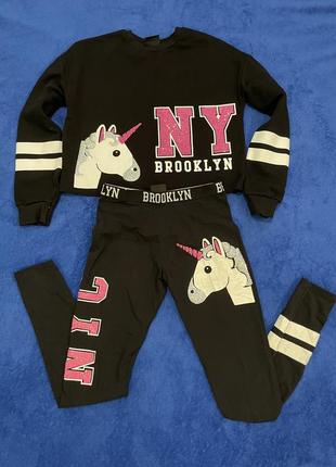 Костюм на дівчинку