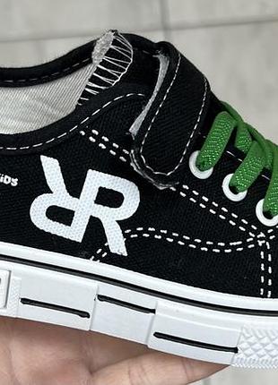 Кеди, в наявності 27-32